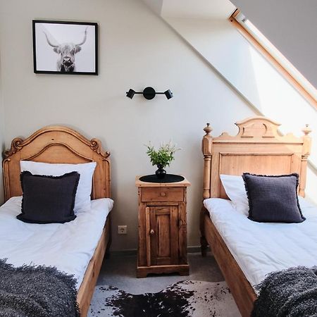 Hotel Pernigele Yelgavkrasty 외부 사진