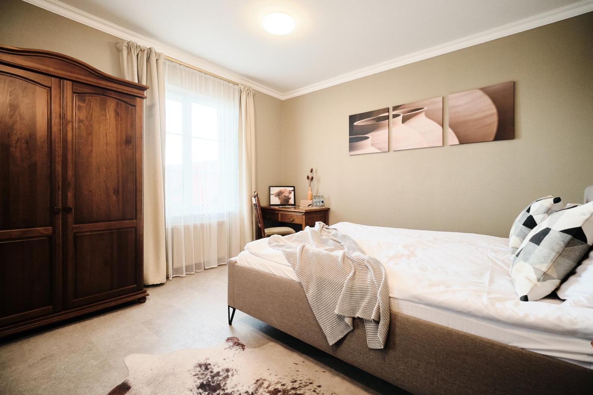 Hotel Pernigele Yelgavkrasty 외부 사진